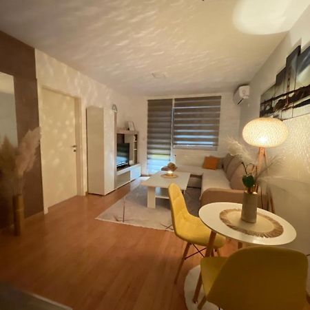 דובוי Apartman Royal 1 מראה חיצוני תמונה